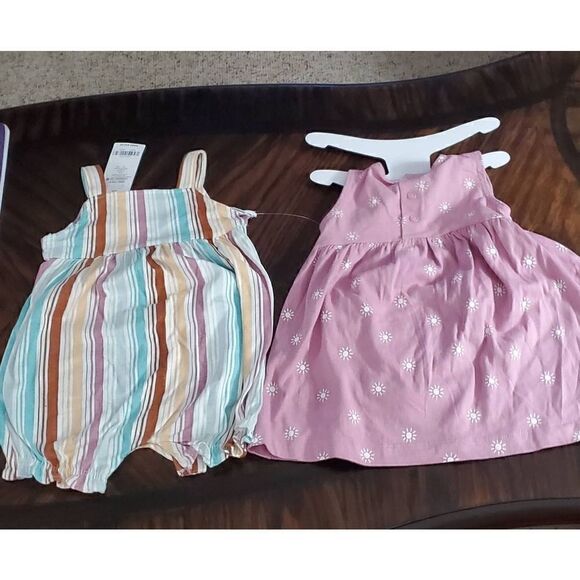 NEW WITH TAGS CARTERS 2 PIECE ROMPERS - Picture 3 of 6